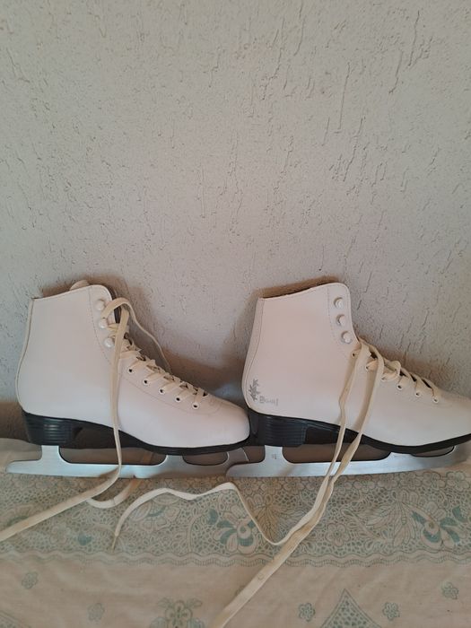 Patine artistice albe,damă,marine 39