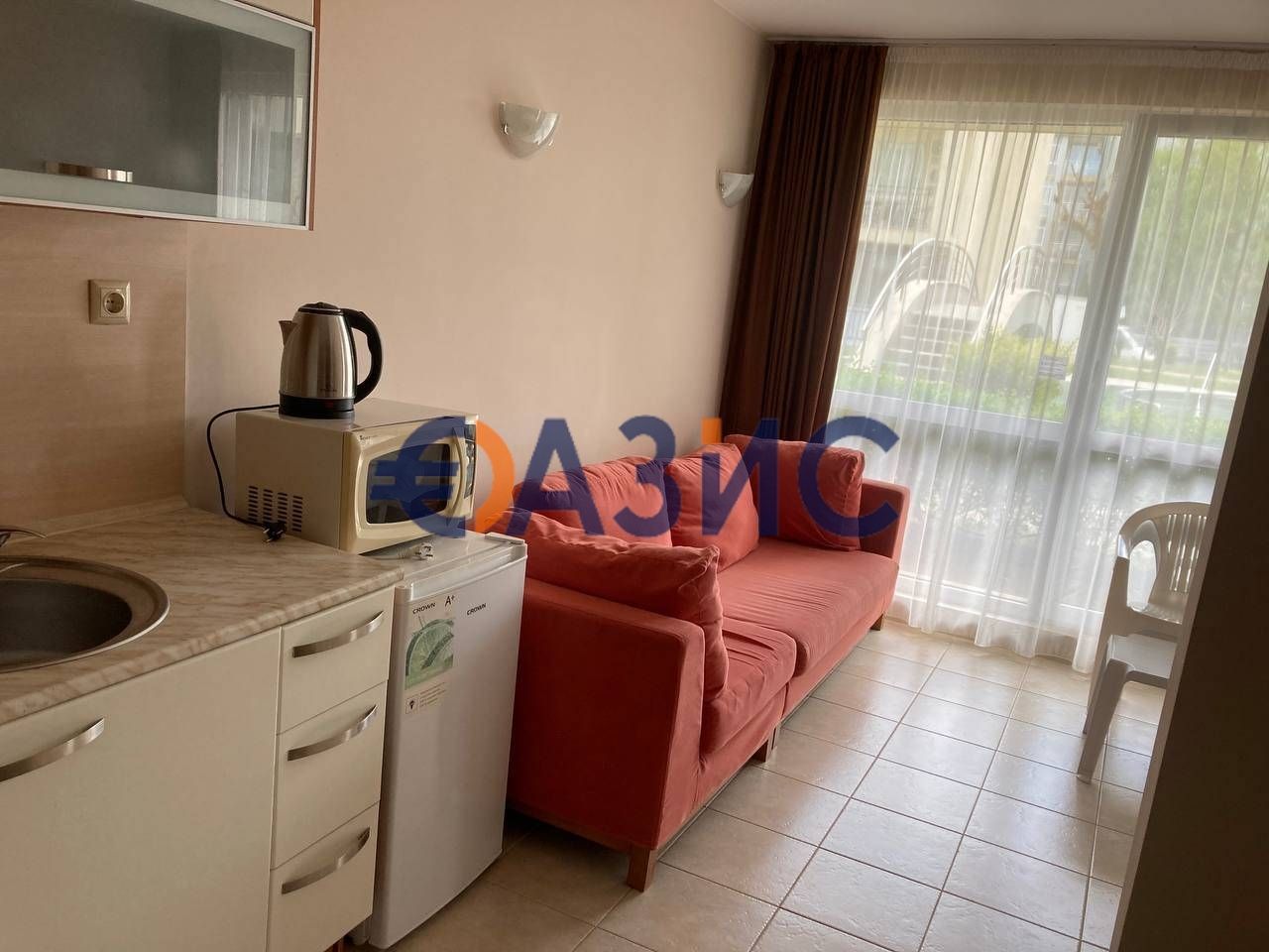 Продава се Едностаен апартамент в к.к. Слънчев бряг - 38 кв.м за 1527 €/кв.м - Снимка #6
