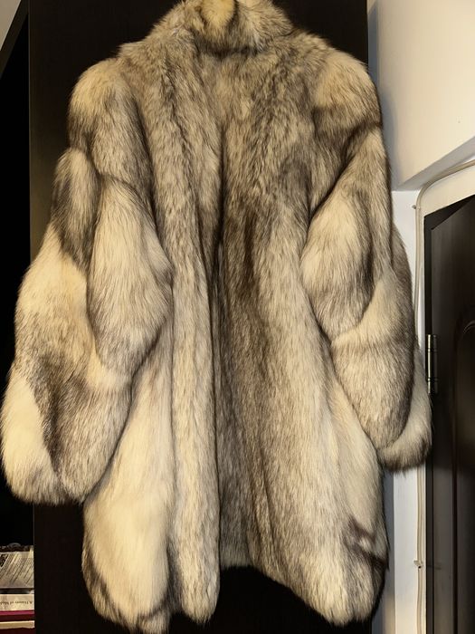 Blană naturală de lux, model clasic, în stare excelentă