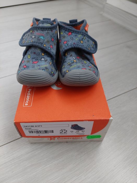 Papuci Biomecanics de interior 22