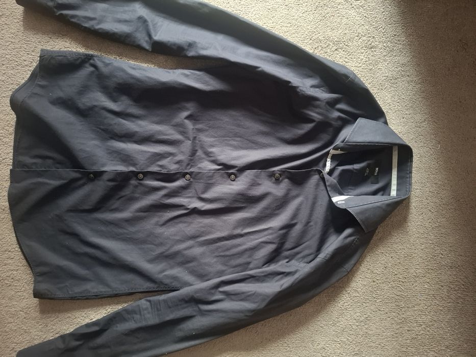 Тъмносиня риза Hugo Boss