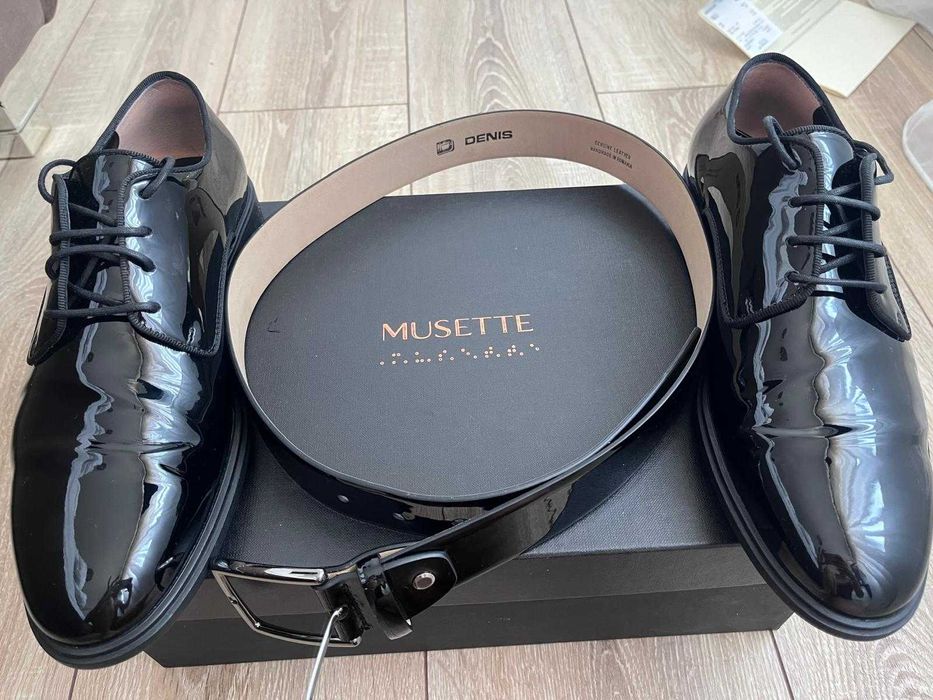 Pantofi musette si curea, ambele din lac