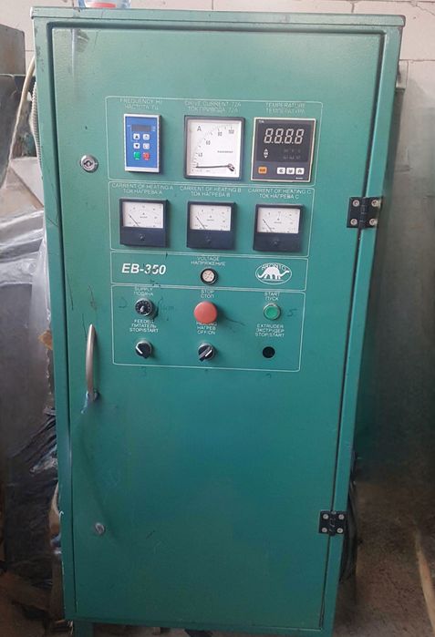 Vând presa de brichete Bronto EB350 second hand, plus un motor 18kw