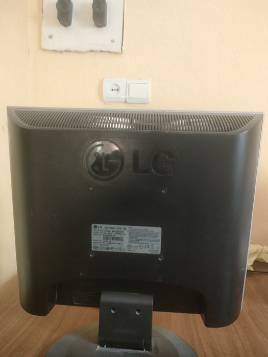 Продам   монитор