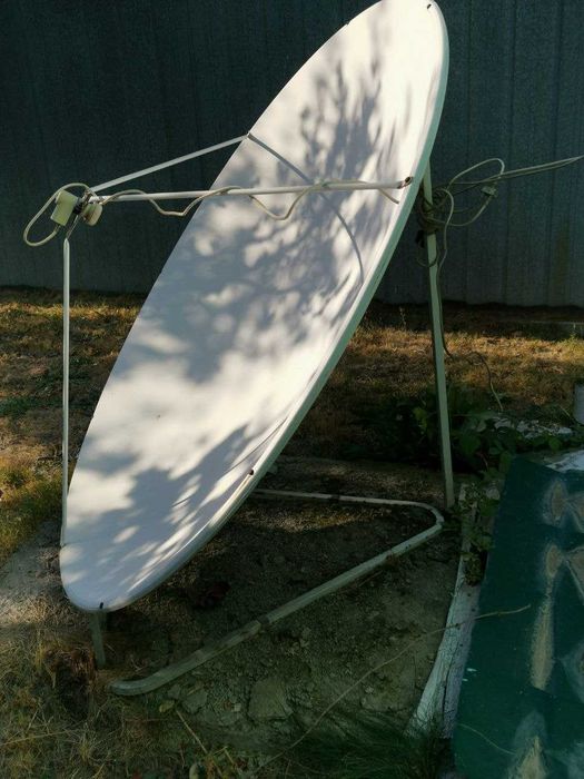 Тарелка телевизионная диаметр 2м.