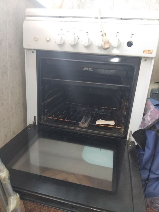 Продаю газовую плиту в хорошем состоянии