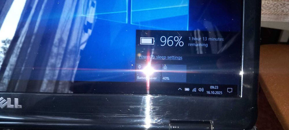 Laptop Dell N7110  i7-2630QM 2GHz/8GB ddr3/Hdd 320Gb/GT 525M 2G/Bat 1h