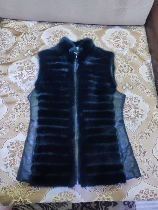 Новая норковая жилетка из натуральной кожи