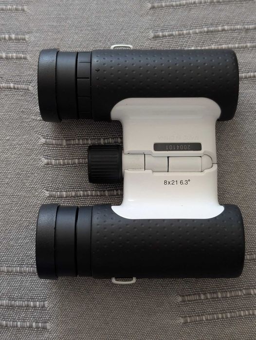 Binoclu Nikon Aculon (8x21), stare foarte buna