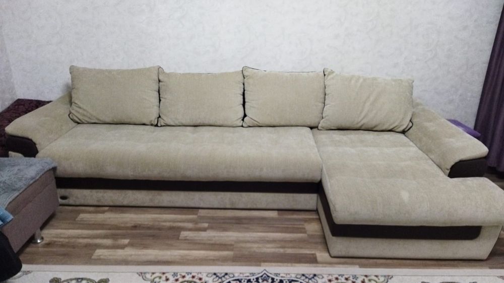 Продам Диаан угловой