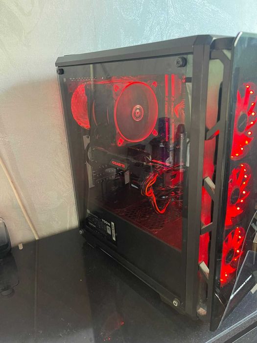 Продавам РАМ Памет TeamGroup T-Force Vulcan Z 2x8GB.