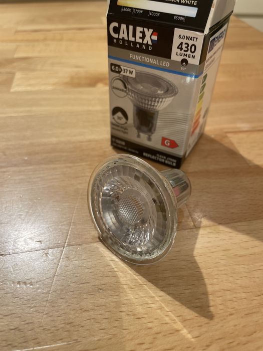 Vand 8 becuri led 2700K dimabil 6W 430 lumeni soclu GU10