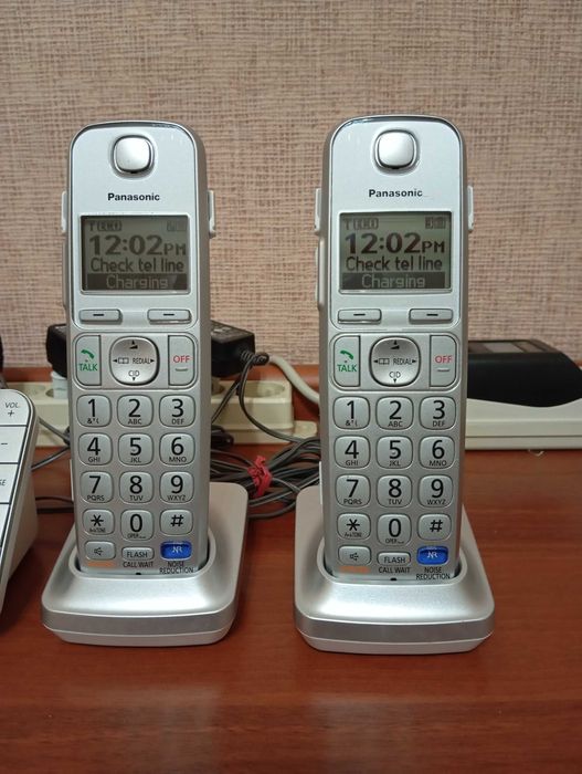 Продам радиотелефон PANASONIC три трубки на один телефонный номер
