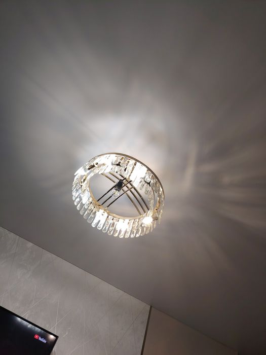 Продам люстру подходит для зала, , можно для корридора