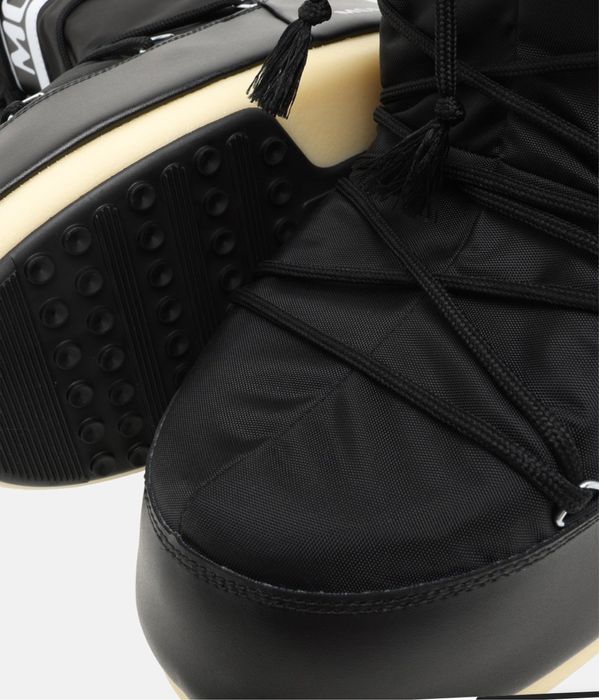 Moon boot icon winter