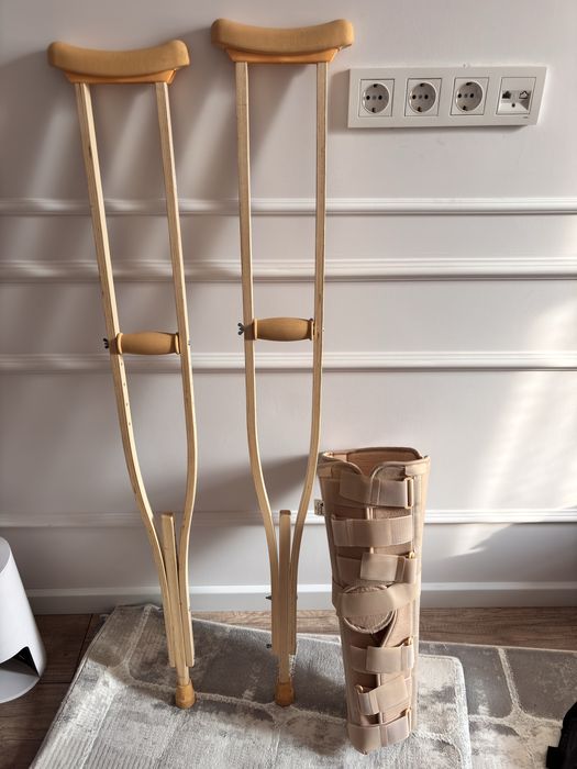 Костыли на высокий рост + жесткий фиксатор на колено