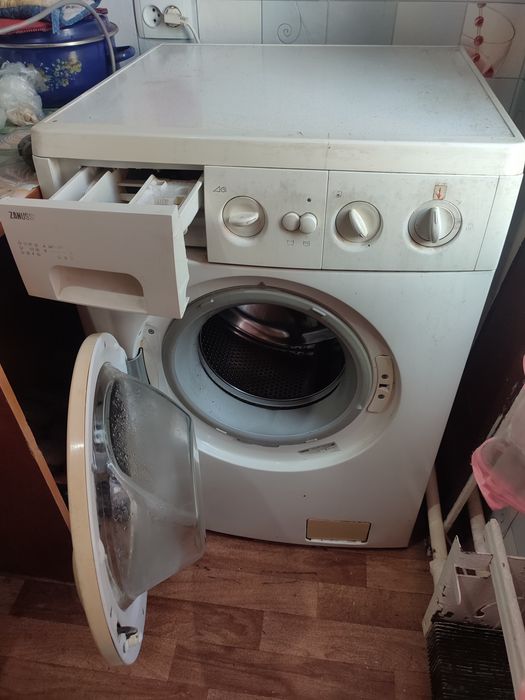 Стиральная машина Zanussi