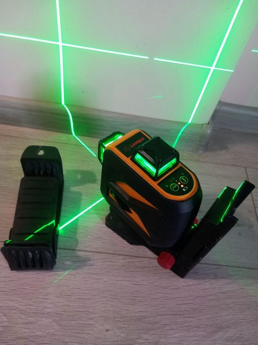 Лазерен нивелир LAMIGO CROSS 3DG
