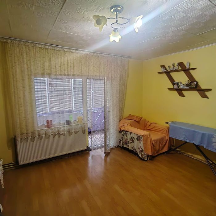 Vand apartament 2 camere zona strand