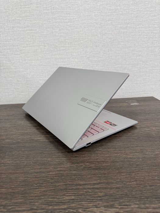 14-Го Поколения Asus VivoBook Ryzen-5 (Core i7) с 15.6 OLED Дисплеем!