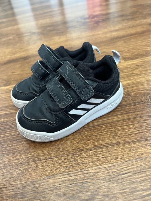 Adidasi Adidas Negri
