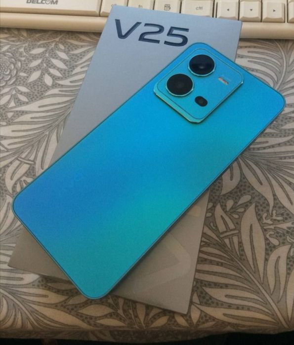 Vivo v 25 сотилади