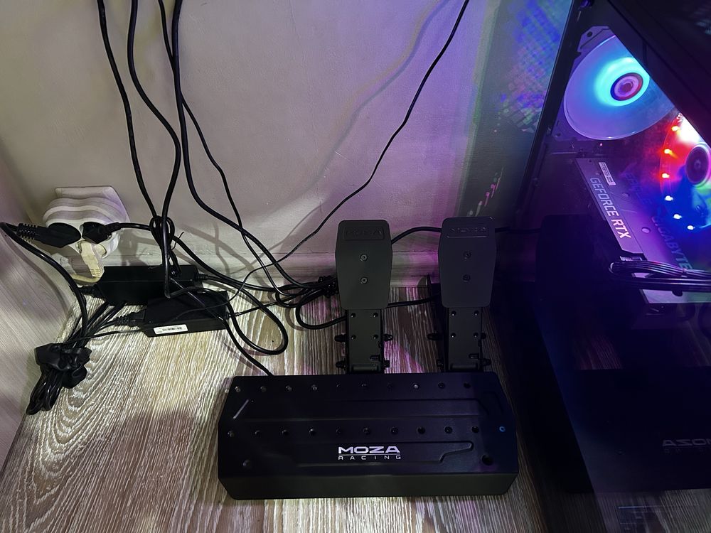 Moza r3 игровой руль
