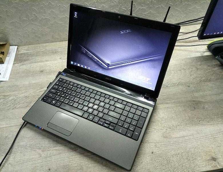 Acer core i5 для работы и игр в отличном состоянии