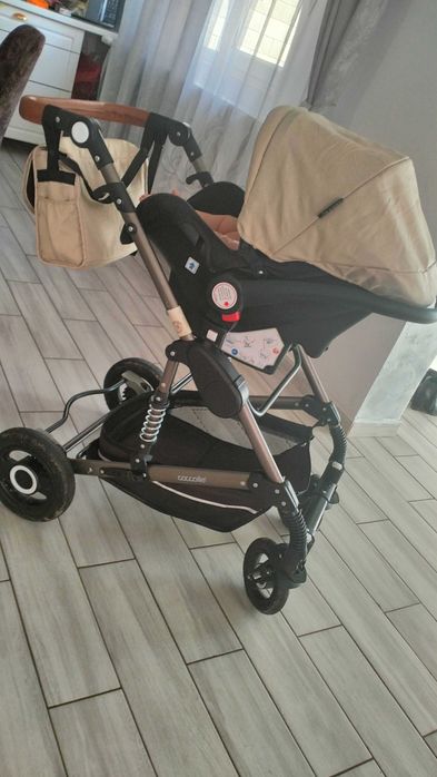 Vand Cărucior bebe cocolle 3 in 1 pret ușor negociabil