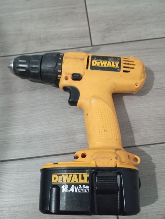 Autofiletantă DeWalt cu baterie litiu noua de 12v