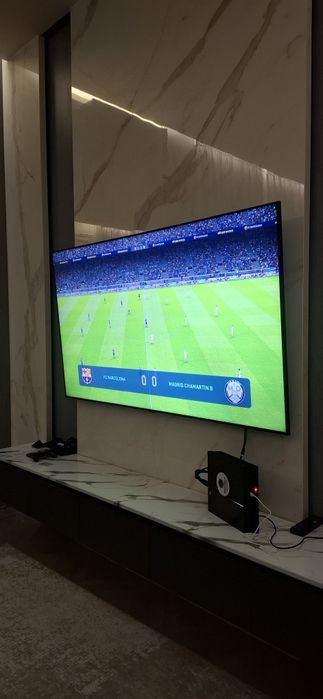 Аренда мобильных кранштейнов и телевизоров