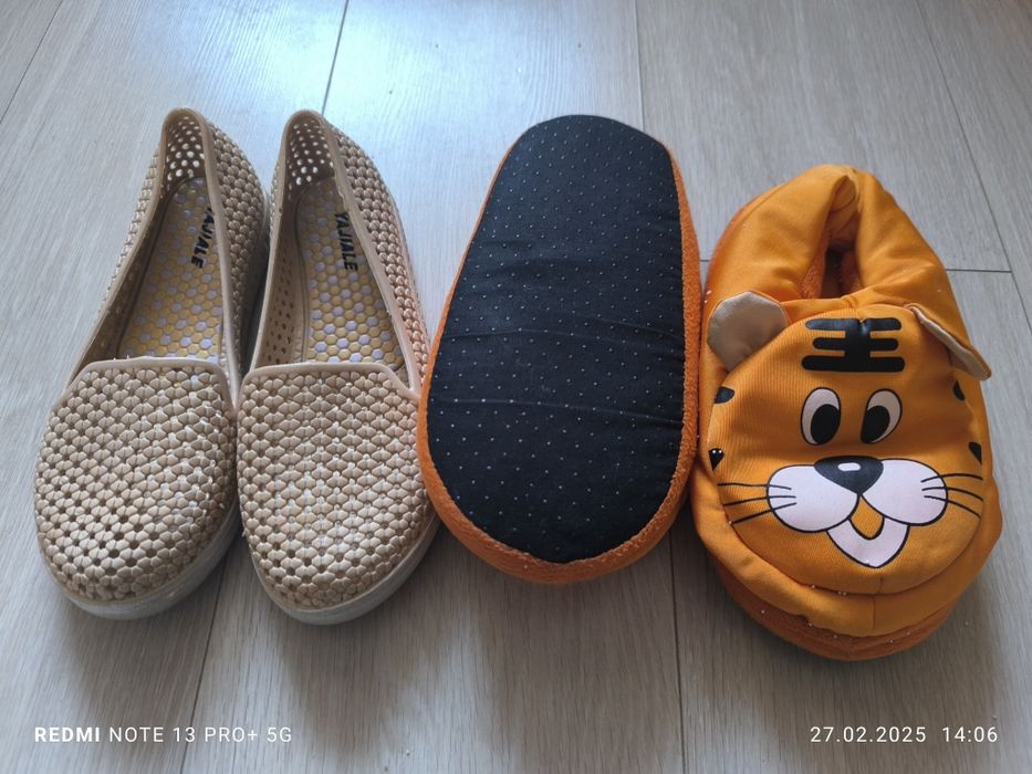 Обувь для девочки р.35 (2пары) за шоколадку