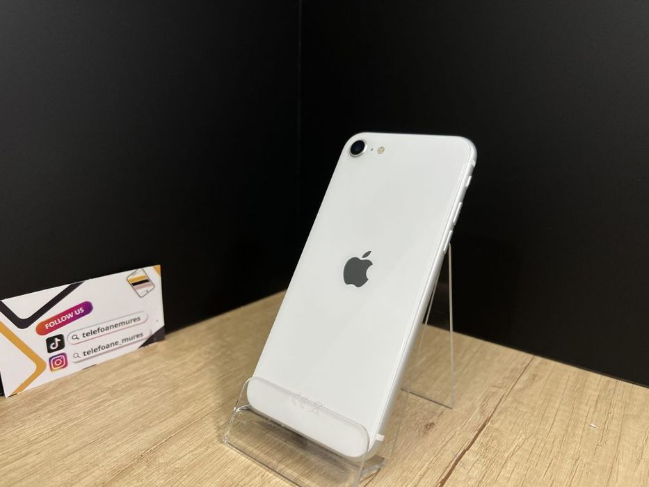 iPhone SE(2020) 64Gb White Second-Hand Bun 3 ani garanție, Telefoane M