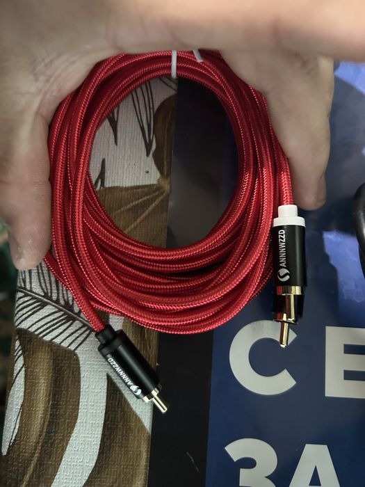 Продавам различни кабели чисто нови