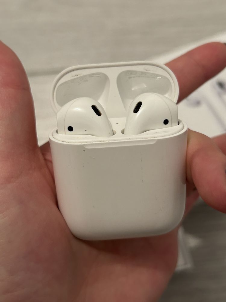 Apple AirPods