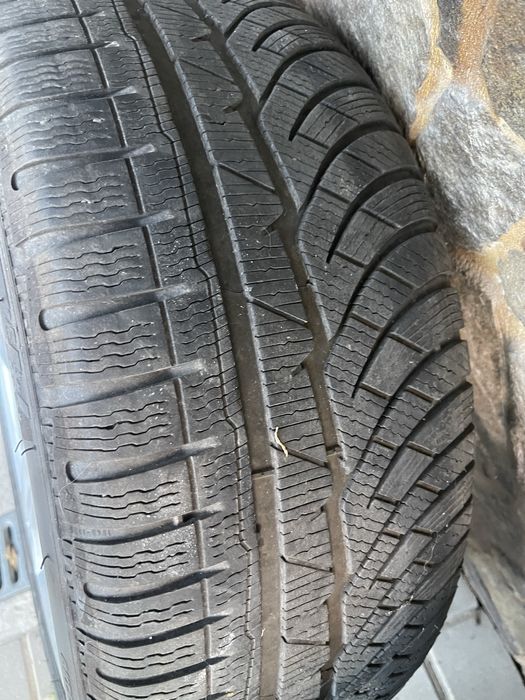 Jante r18 BMW Seria 5 F10/F11 cu cauciucuri de iarna Michelin