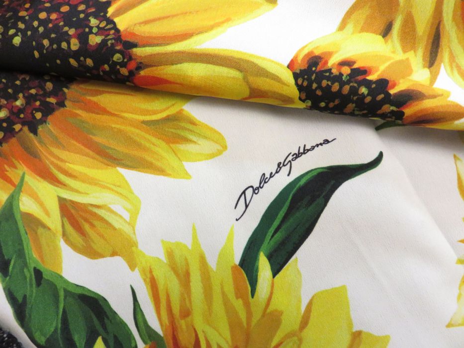 Вълнена пола Dolce&Gabbana, миди дължина, L