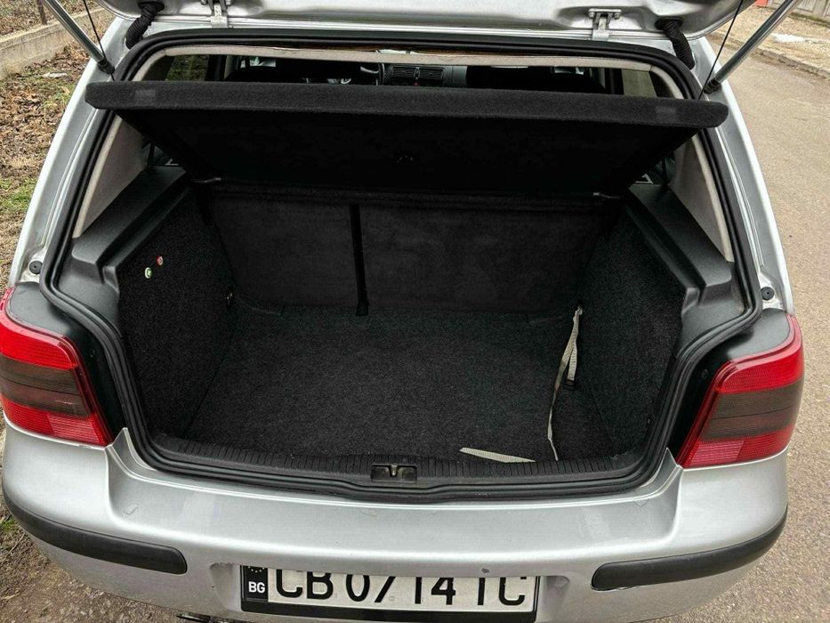 Продавам Фолксваген голф 4