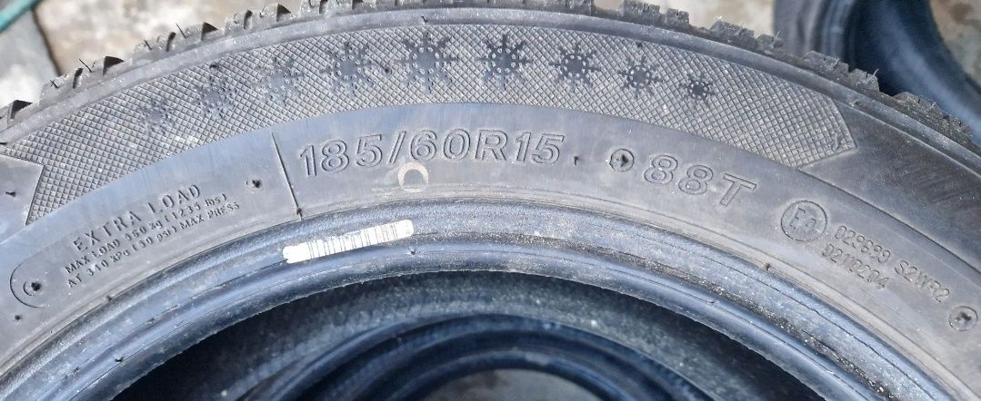 Cauciucuri 215/55 R18 și 285/60 R15