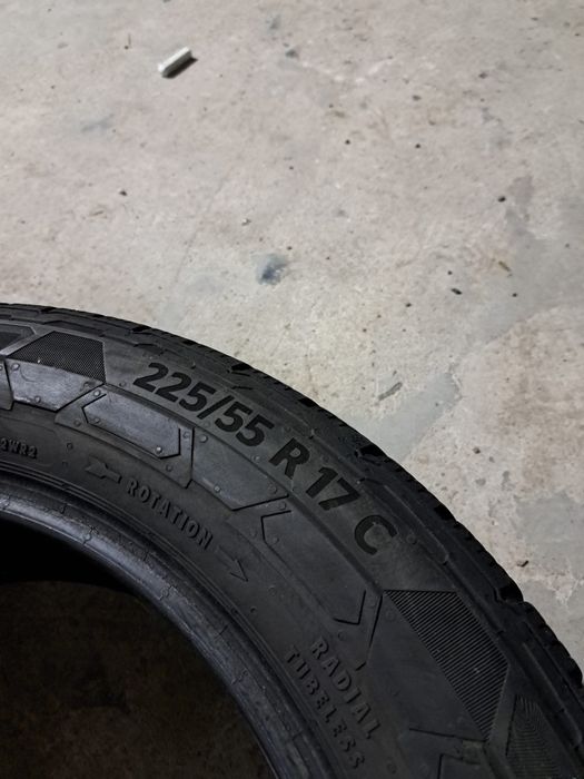 2 anvelope iarnă 225 55 r17C  Continental