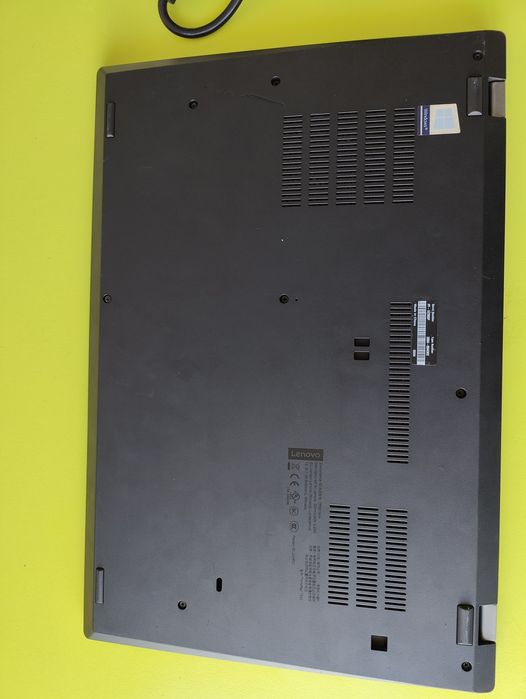 Lenovo TrinkPad T590 ,16GR, i5,256gb,