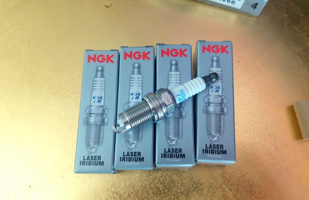 Ngk iridium запалителни свещи