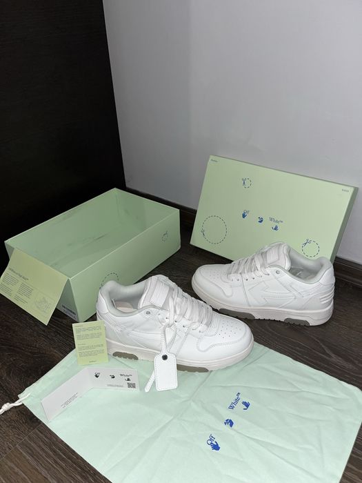 Off-White Out of Office