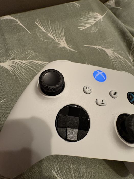 Xbox series контролер