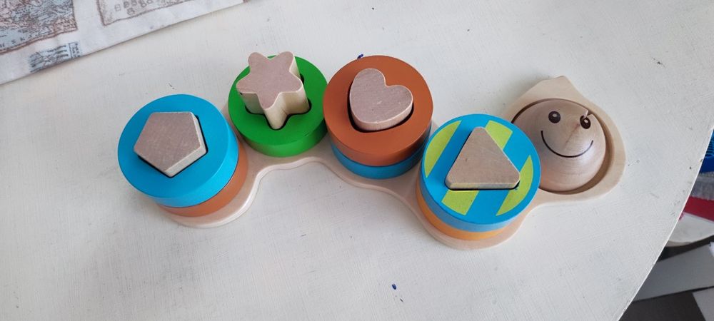 Детски пъзели и дървени играчки