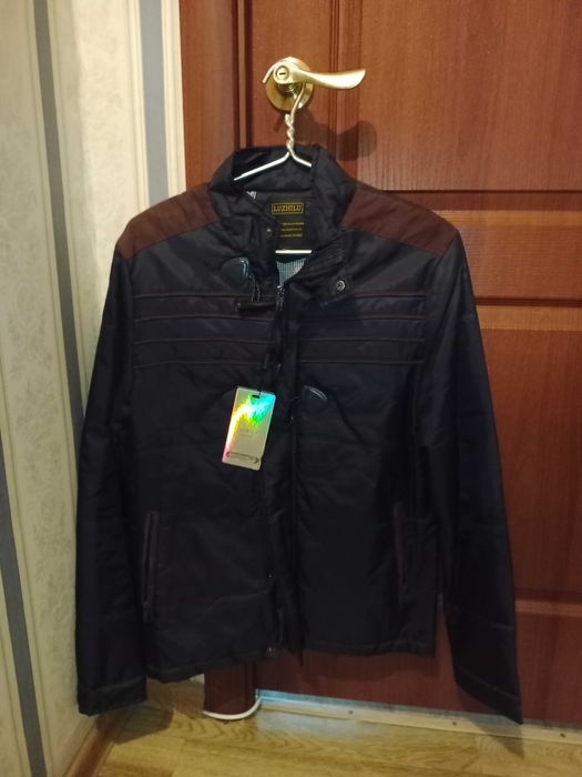 Продам мужскую куртку размер 44-48 НОВАЯ адрес 6 мкр