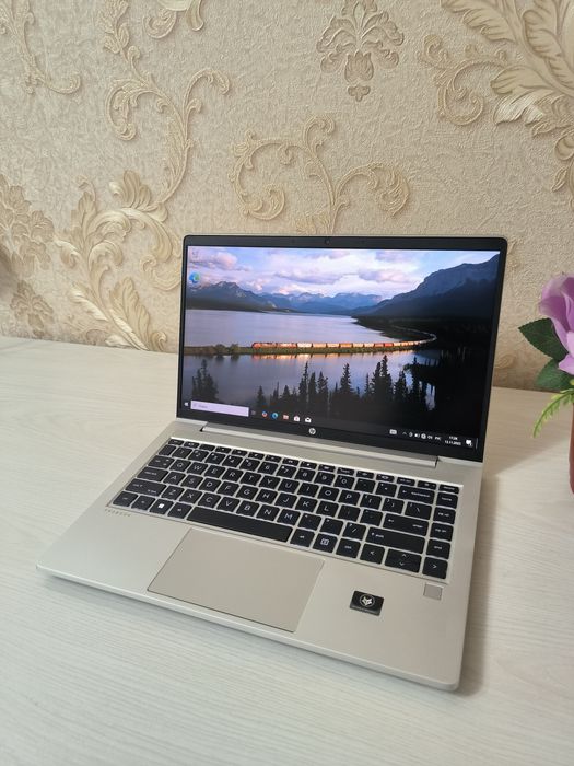 HP ProBook G9 16GB 512GB