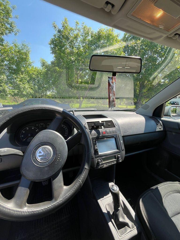 Volkswagen Polo 4 сив металик