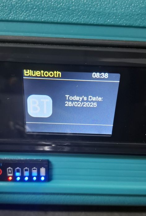 Radio DAB Makita 18v aux,usb,bluetooth