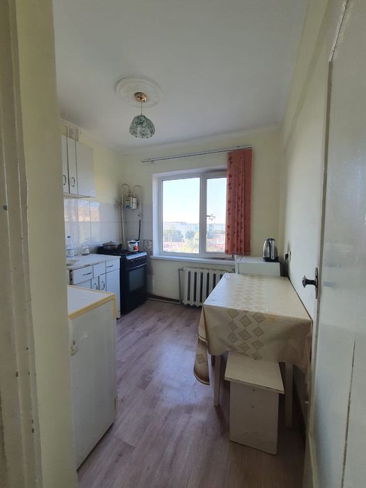 Агентства  сдает 1 комн кв в районе  площади. 2комн 10 000тг. Wi Fi/